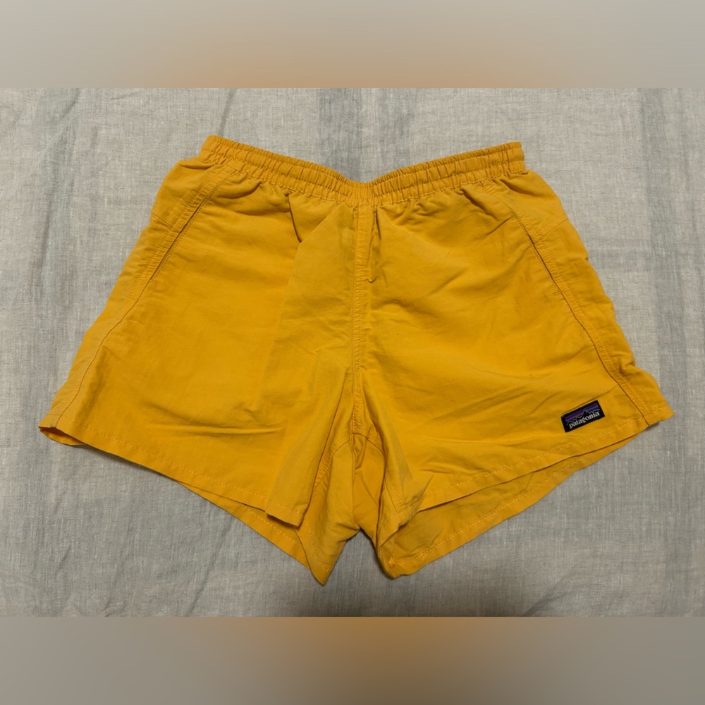 Patagonia Baggies Shorts in Yellow / Gold